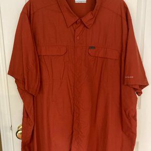 Columbia Men's shirt Big and Tall men Size:  3XTall Preowned Excellent condition
